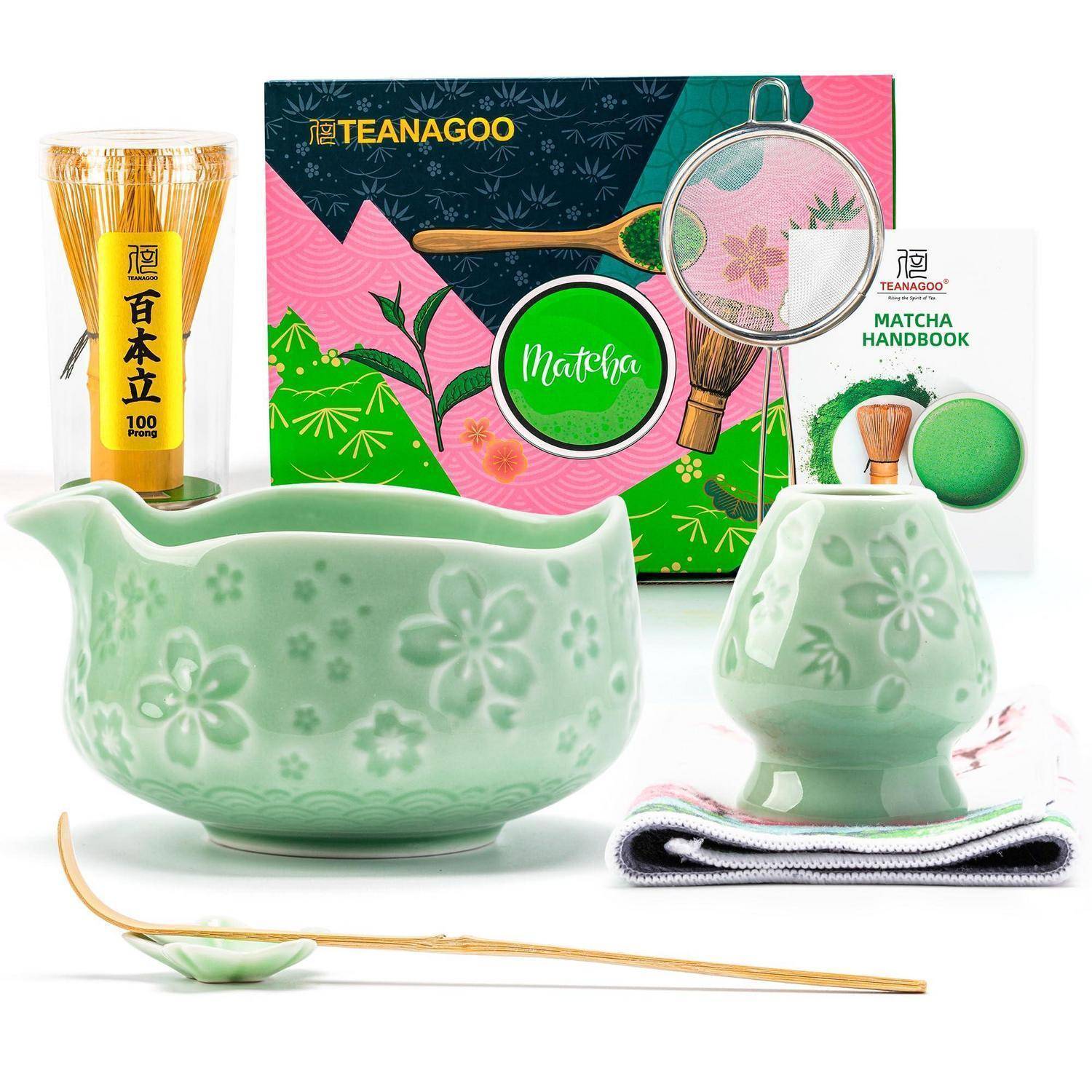 Matcha-Tee-Set mit grüner floraler Schale, Schneebesen-Halter, Bambus-Schneebesen, Messlöffel, Sieb, Teedose und „Matcha Handbook
