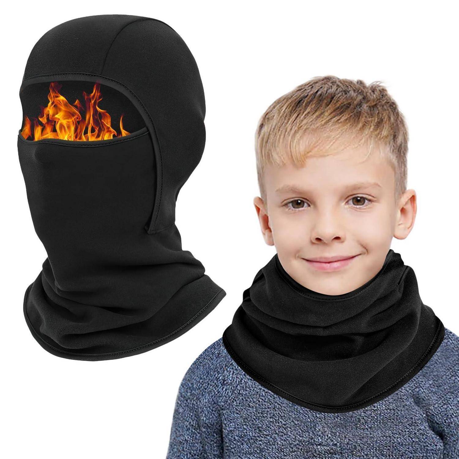 Schwarze thermische Sturmhaube auf einer Schaufensterpuppe mit Flammen-Grafik dargestellt, daneben ein Junge, der den Nacken-Gaiter um seinen Hals gezogen trägt.