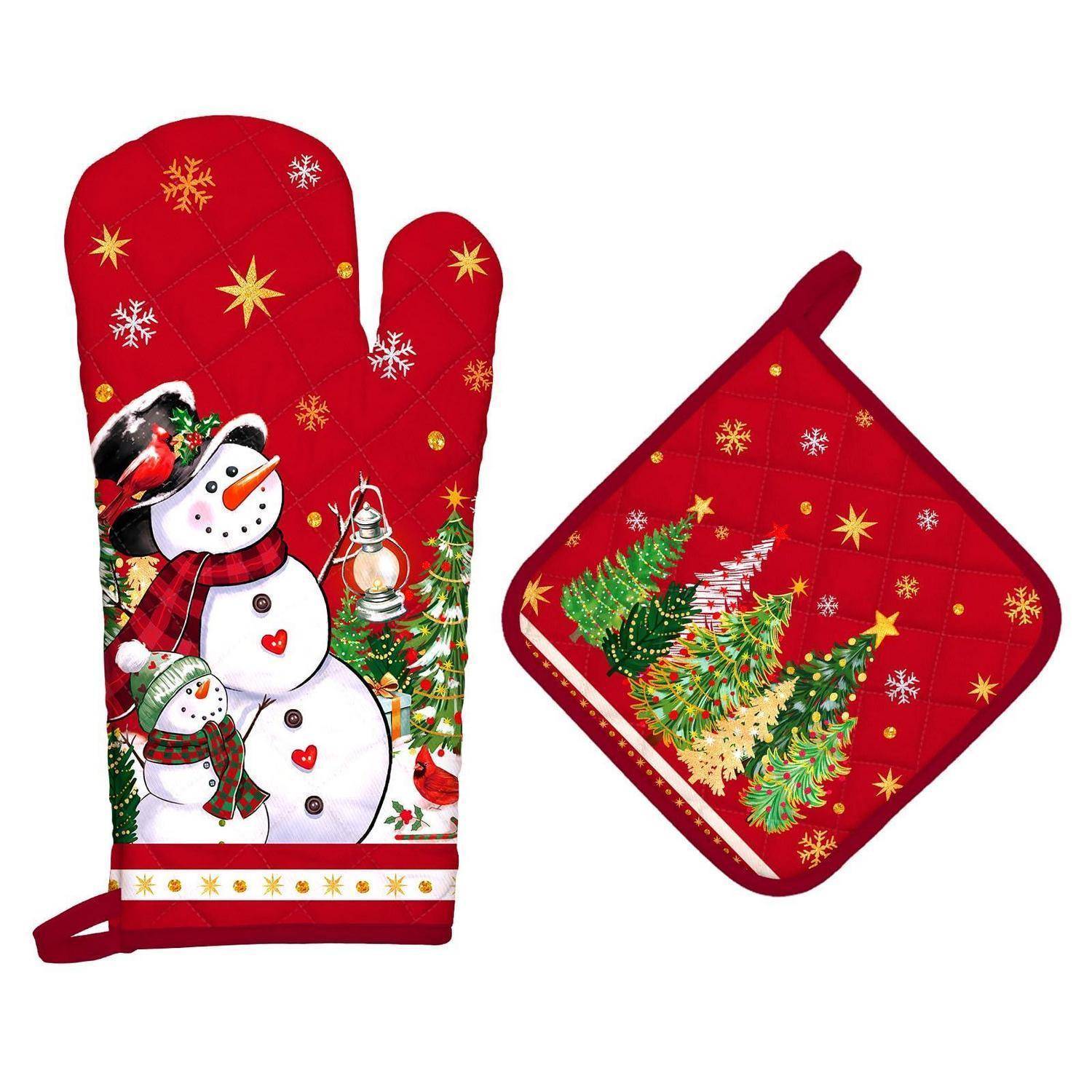 Rote Weihnachts-Ofenhandschuhe und passender Topflappen mit Schneemann- und Baummustern auf weißem Hintergrund.