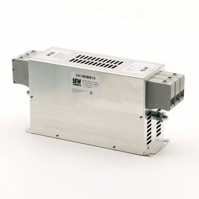 Industrie-Elektromodul aus Metall mit SEW-Kennzeichnung, rechteckiges silberfarbenes Gehäuse und graue Steckverbinder an beiden Enden