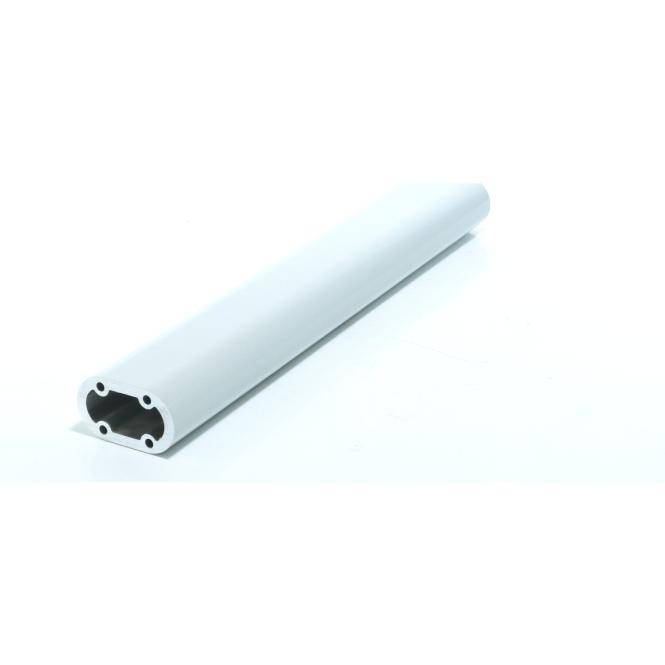 Weißes zylindrisches Aluminiumrohr mit einem hohlen ovalen Ende und vier Befestigungslöchern, dargestellt vor einem einfachen Hintergrund.