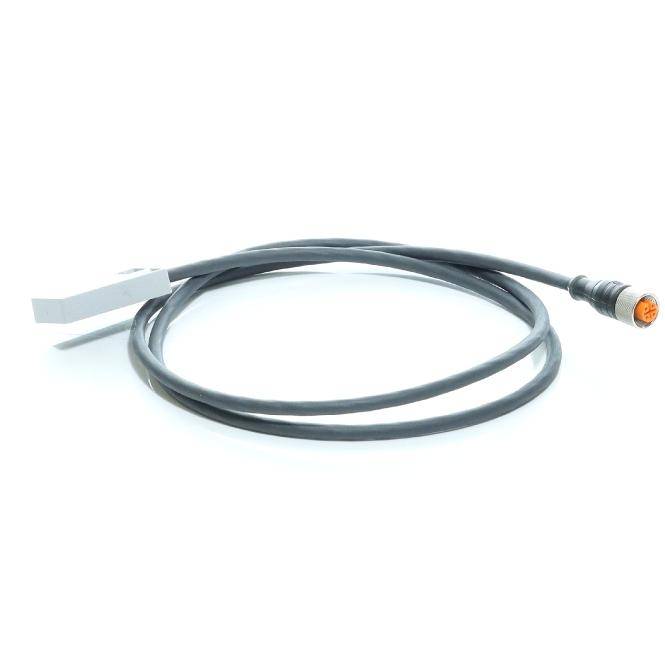 Aufgerolltes schwarzes Kabel mit einer flachen Metallsensorspitze an einem Ende und einem runden Anschluss am anderen Ende.