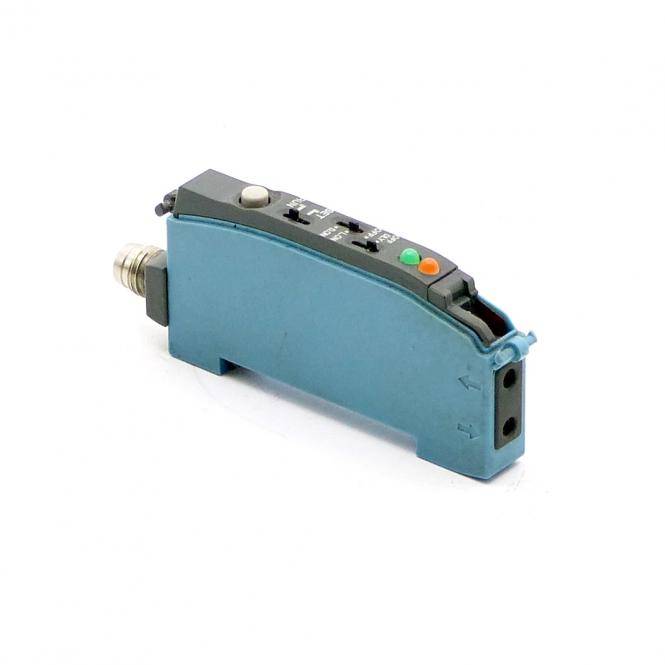 Bluer Industrie-Fotoelektrischer Sensor mit Metallgewindeverbinder, Anzeigelampen und Einstelltasten oben.
