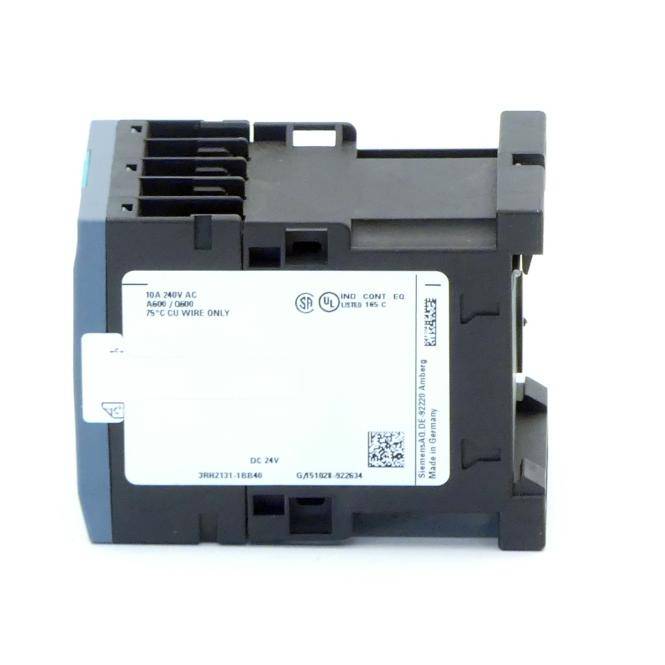 Schwarzes Elektrosteuermodul mit weißem Etikett und Anschlüssen, dargestellt auf einem schlichten weißen Hintergrund.