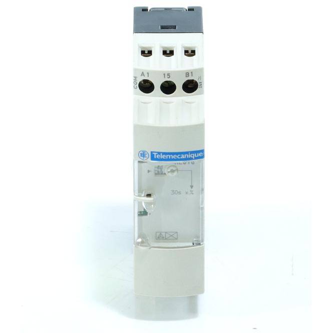 Ein weißes Telemecanique-Elektrotimer-Relaismodul mit drei oberen Anschlüssen und beschrifteten Bedienungselementen auf der Vorderseite.