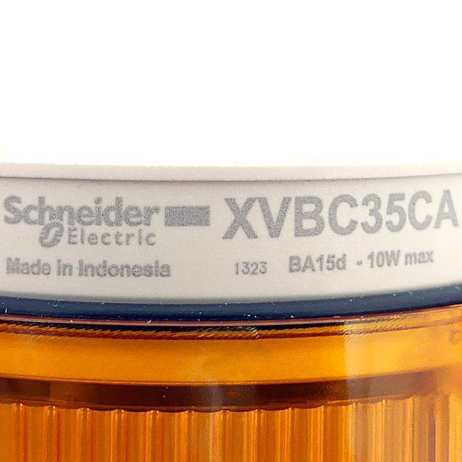 Nahaufnahme eines Schneider Electric Bernstein-Anzeigelichts mit der Bezeichnung XVBC35CA, hergestellt in Indonesien, BA15d, 10W max.