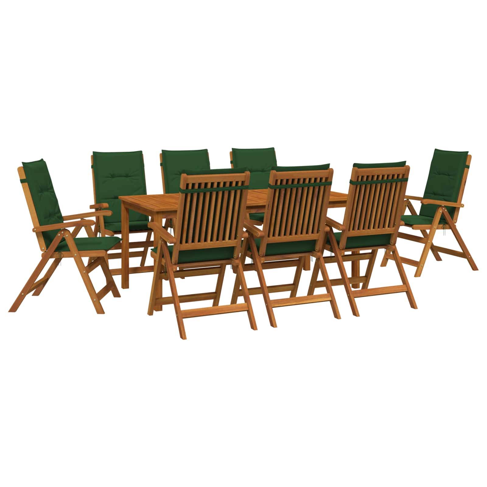 Outdoor-Holzpatio-Speiseset mit einem rechteckigen Tisch und acht grün gepolsterten Klapptischen, die um den Tisch herum angeordnet sind.