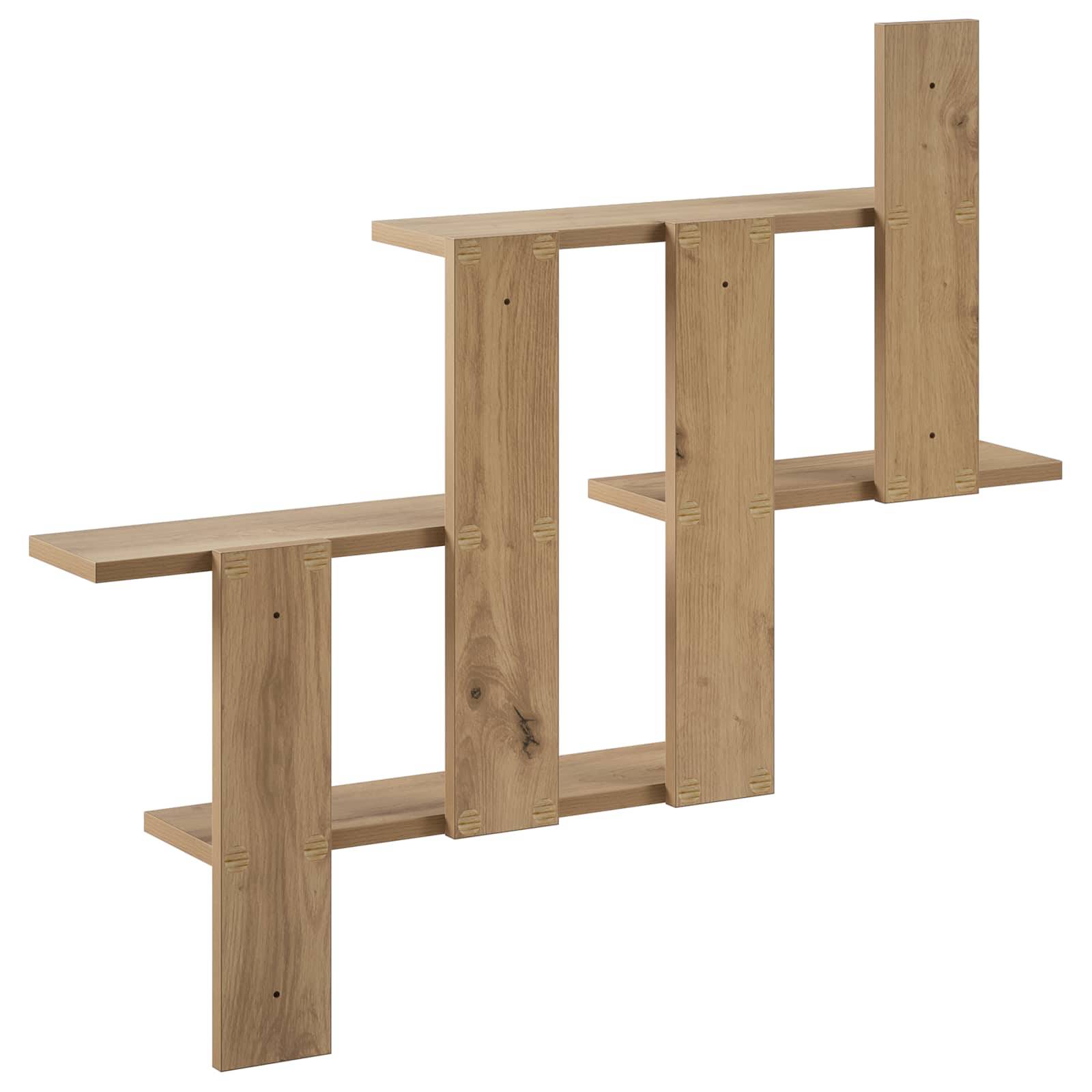 Ein minimalistisches Holzwandregal mit gestaffelten horizontalen Brettern und vertikalen Stützen, die eine offene geometrische Displayeinheit bilden.