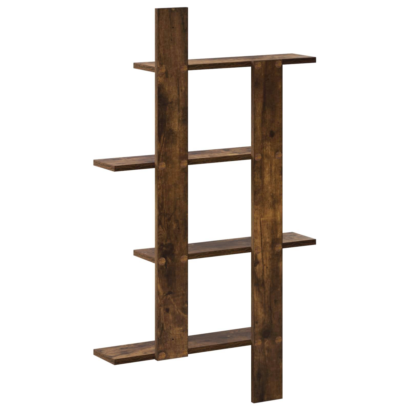 Wandmontiertes Holzregal mit zwei vertikalen Brettern und vier gestaffelten horizontalen Regalbrettern auf weißem Hintergrund.