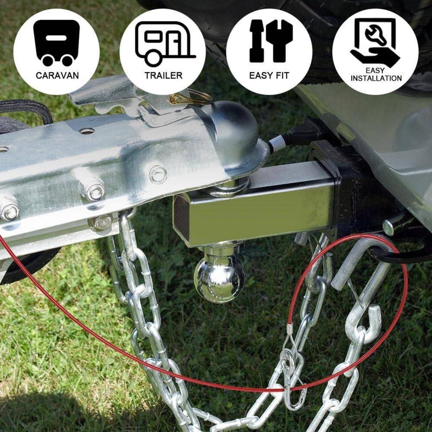 Anhängerkupplung mit Sicherheitsketten an einem Wohnwagen oder Anhänger angebracht, gekennzeichnet für Wohnwagen, Anhänger, einfache Montage und einfache Installation.