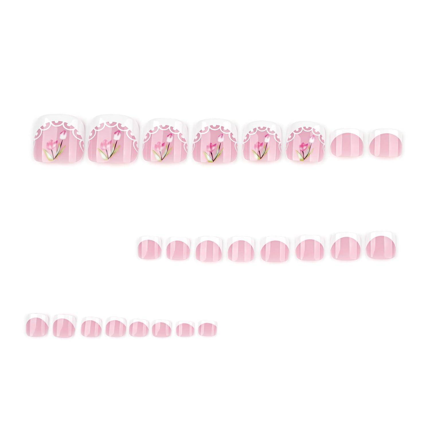 Rosafarbenes Kunstnägel-Set mit Blumenmotiv, angeordnet in drei Reihen, zeigt mehrere Nagelgrößen mit weißen French-Manicure-Spitzen und tulpenähnlichen Blütendesigns.