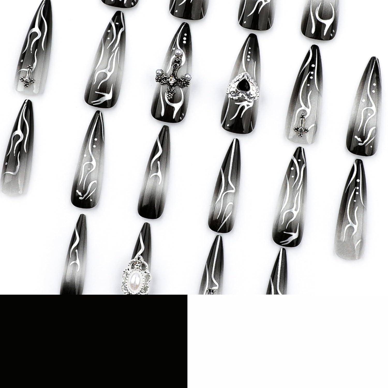 Künstliche Fingernägel Stiletto Schwarz 3D Herz Charms AG1