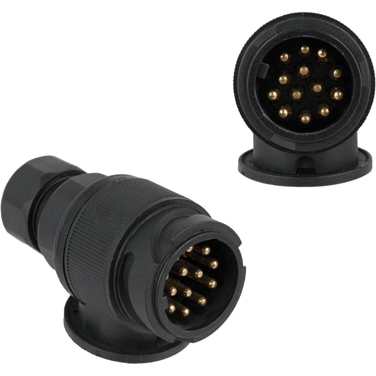 Zwei schwarze runde elektrische Stecker mit goldenen Stiften, gezeigt in einer Seitenansicht und einer Frontansicht auf weißem Hintergrund.