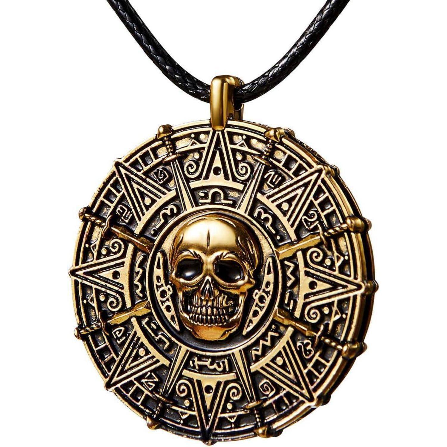 Goldener Schädel-Anhänger Halskette mit einem kunstvollen kreisförmigen aztekischen Designmotiv an einer schwarzen Kordel.