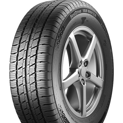 Ein Winterreifen für Autos mit Leichtmetallrad, in Nahaufnahme gezeigt; die Textur auf der Flanke liest sich „BestDrive VAN WINTER