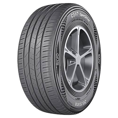 Ein Autoreifen auf einer silbernen Leichtmetallfelge, in der Seitenansicht auf schwarzem Hintergrund gezeigt, mit der Kennzeichnung „CEAT SportDrive