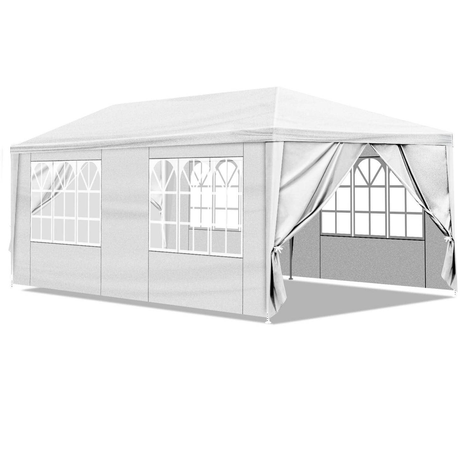 Weißes Outdoor-Veranstaltungszelt mit Spitzdach, Seitenpaneelen mit Fenstern und offenem Fronteingang mit zurückgebundenen Vorhängen.