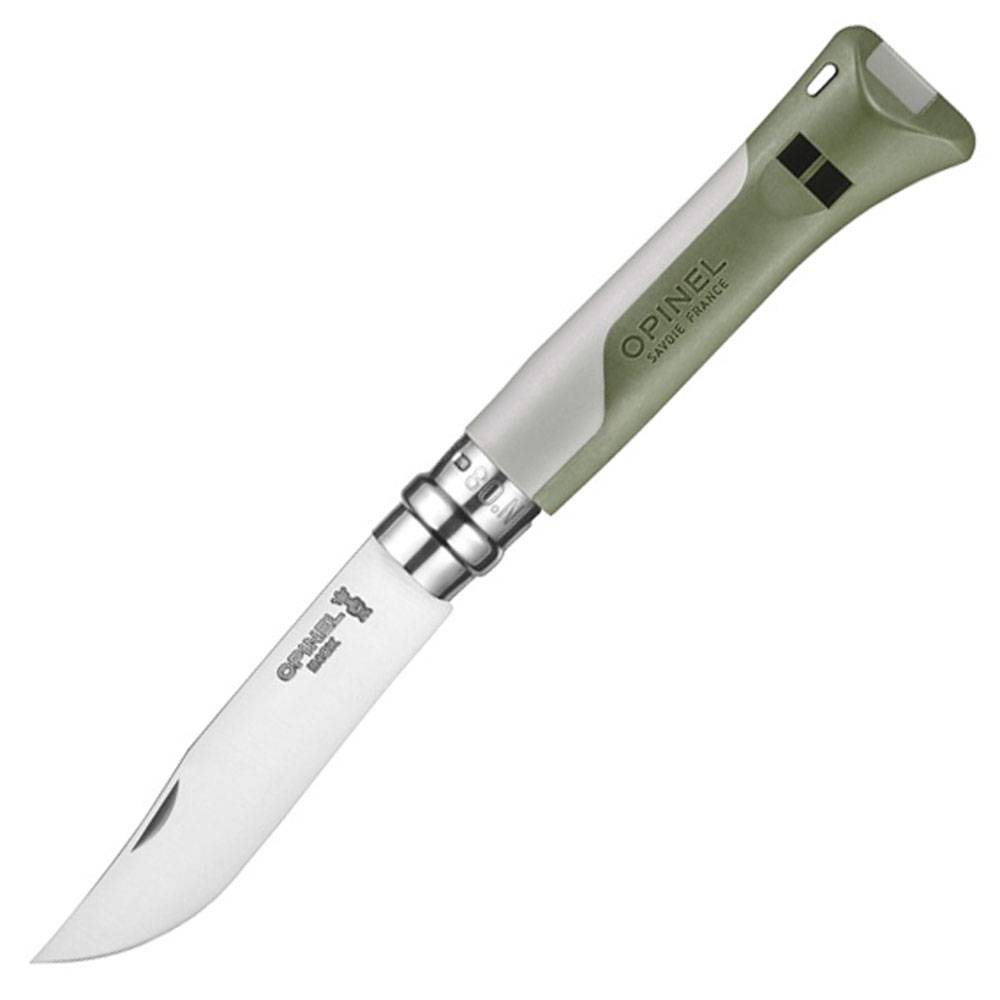 Ein Opinel-Klappmesser mit silberner Klinge und olivgrünem Griff auf weißem Hintergrund.