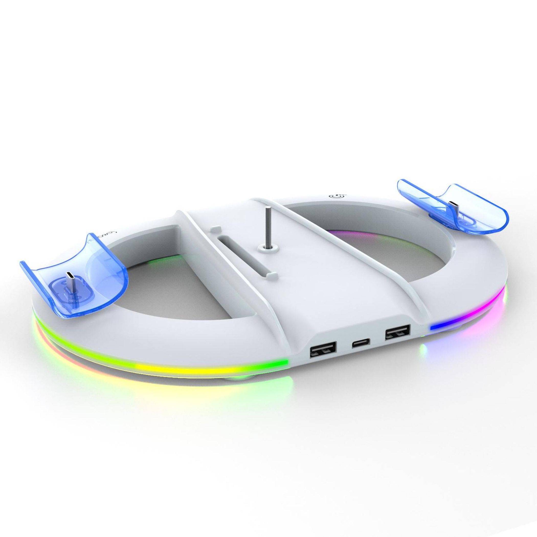 Futuristisches weißes kreisförmiges Gerät mit zwei blauen transparenten Griffen, einem zentralen Griff, USB-Anschlüssen und einem leuchtenden regenbogenfarbenen LED-Ring auf weißem Hintergrund.