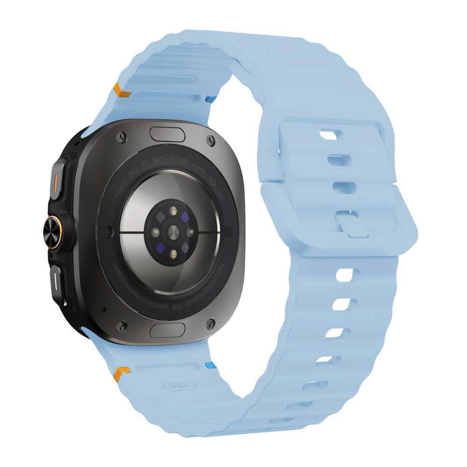 Schwarze Smartwatch mit hellblauem perforiertem Sportarmband, isoliert auf weißem Hintergrund dargestellt.