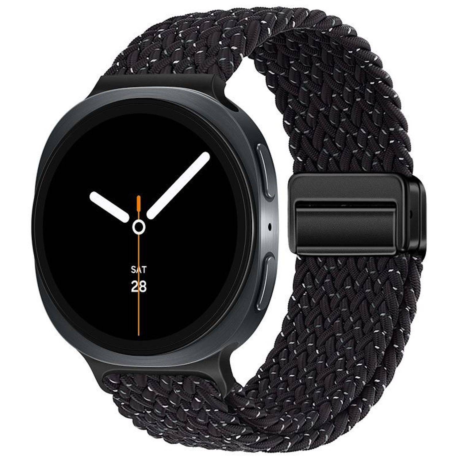 Schwarze runde Smartwatch mit gewebtem schwarzen Armband, zeigt ein Zifferblatt im Analogstil und das Datum „SAT 28