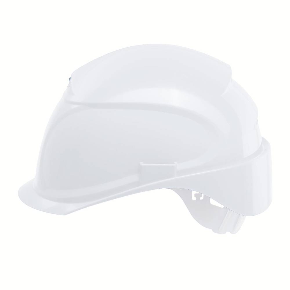 Weißer Schutzhelm auf weißem Hintergrund, gezeigt in Seitenansicht.