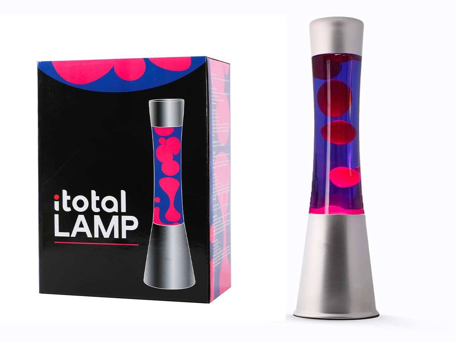 Produktbild einer iTotal Lamp Lava-Stil Dekorationslampe, die neben ihrer Schachtel gezeigt wird und eine silberne Basis und Kappe mit rosa- und blauem Flüssigkeitsmuster aufweist.
