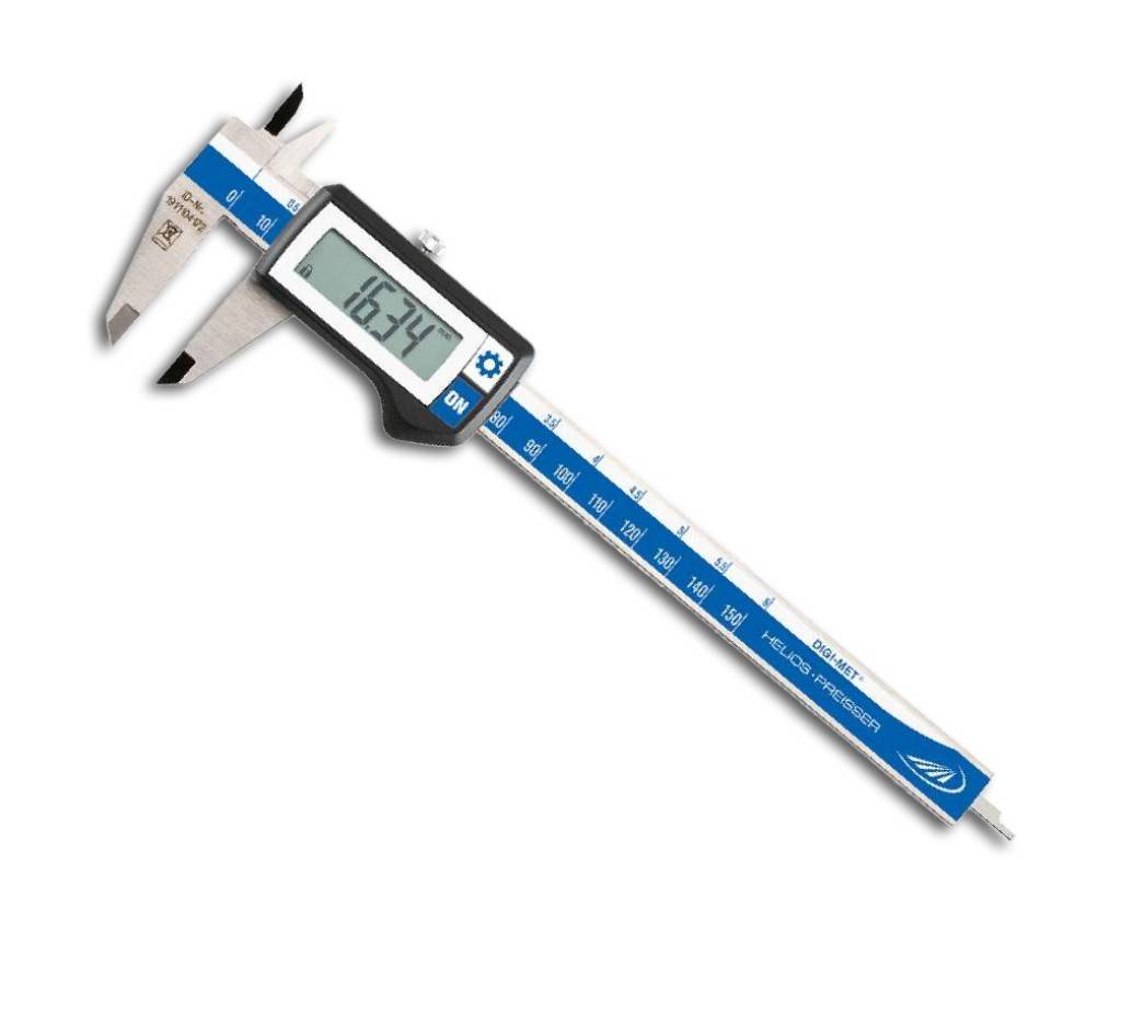 Digitale Schieblehre mit LCD-Anzeige, die 16,34 mm auf weißem Hintergrund anzeigt.