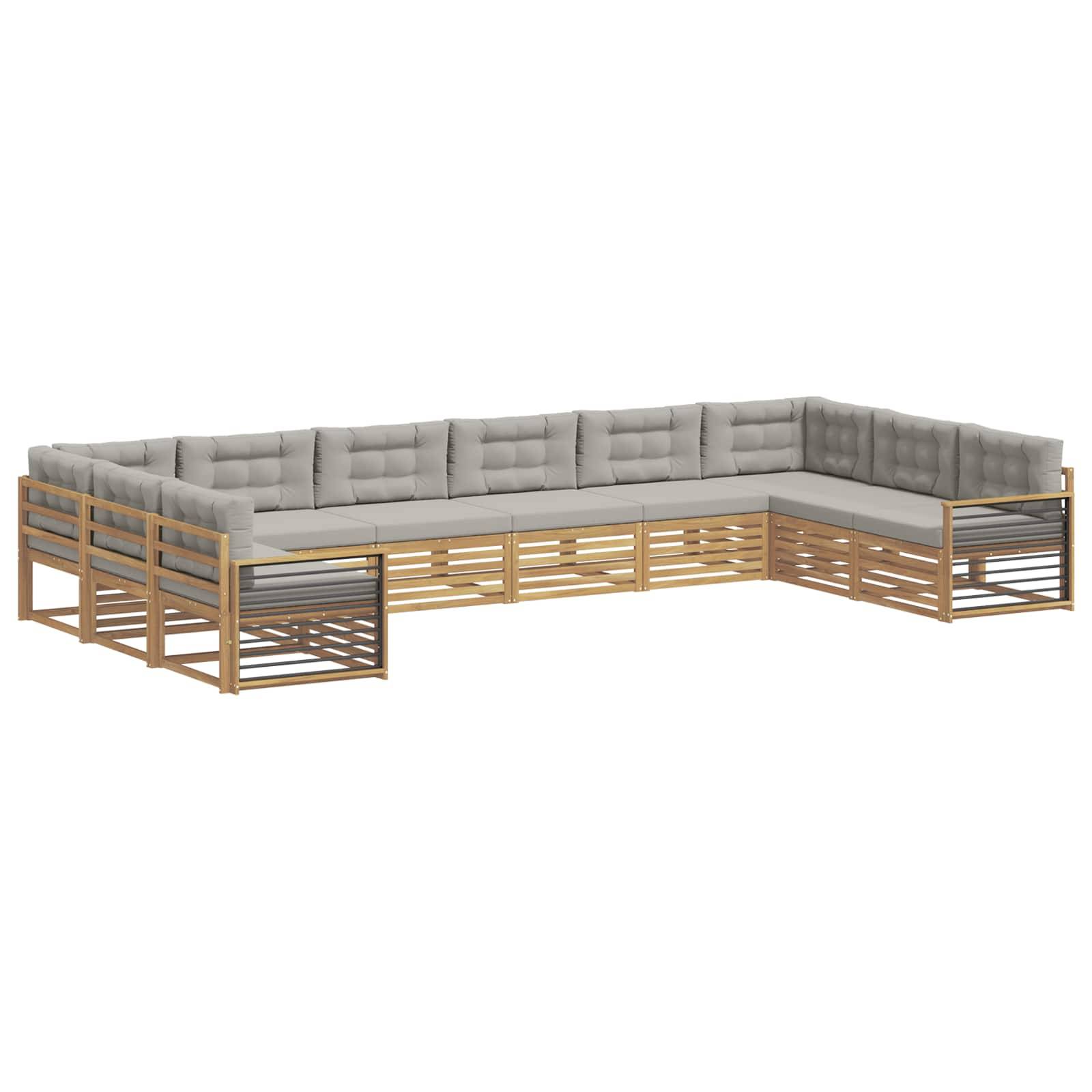 L-förmiges Outdoor-Sectional-Sofa mit hellgrauen Kissen und Holzlattenrahmen, gezeigt auf weißem Hintergrund.