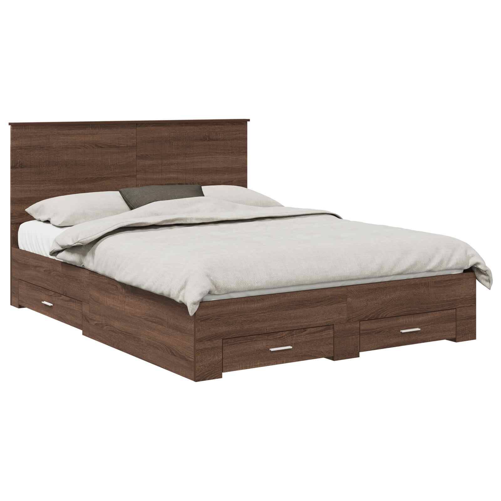 Holzbettrahmen mit Kopfteil und eingebauten vorderen Schubladen, gezeigt mit Matratze, Kissen und leichter Bettwäsche auf weißem Hintergrund.