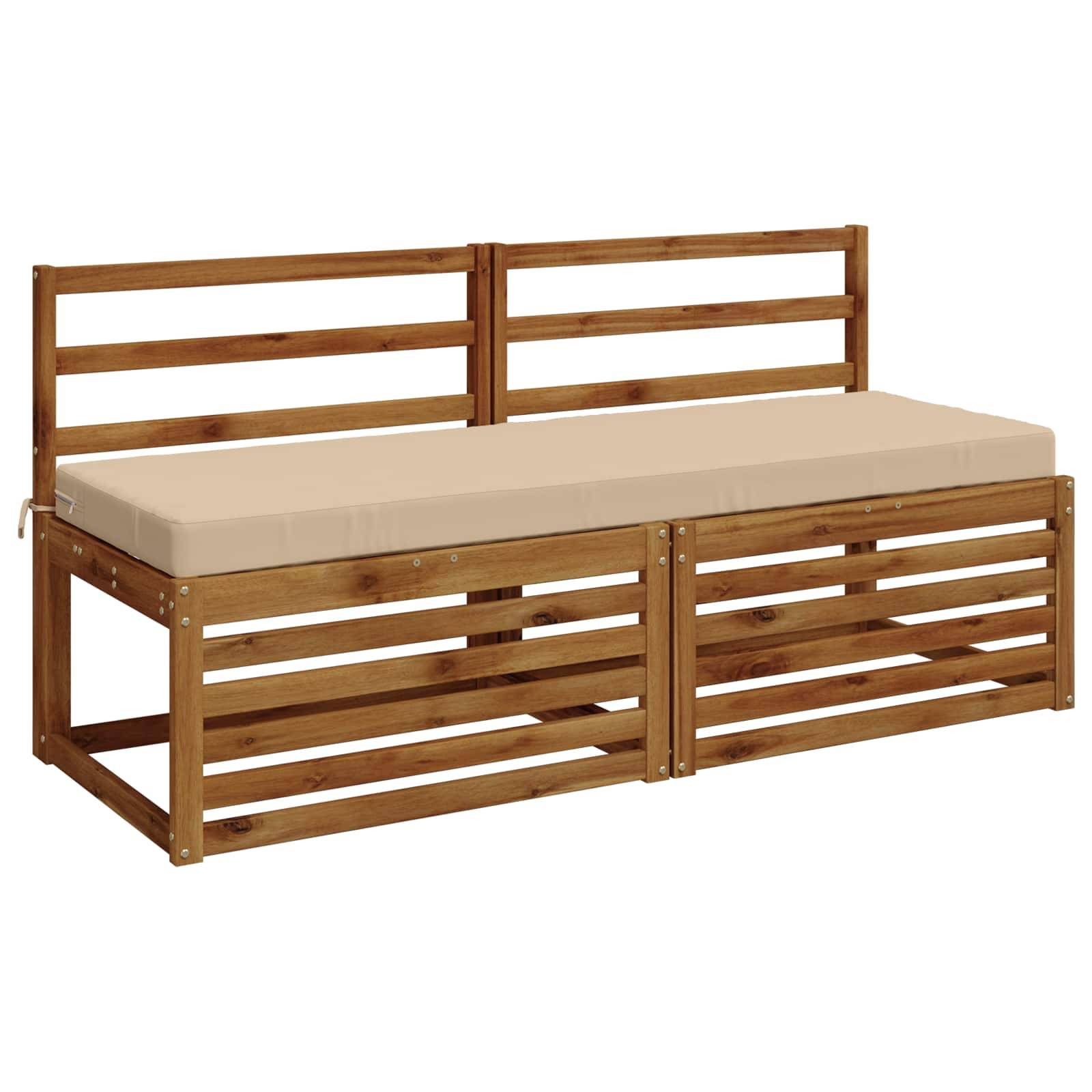 Holzbettsofa mit lattenbestücktem Rücken und Seitenwänden, dargestellt mit einer beigen Kissenmatratze auf weißem Hintergrund.