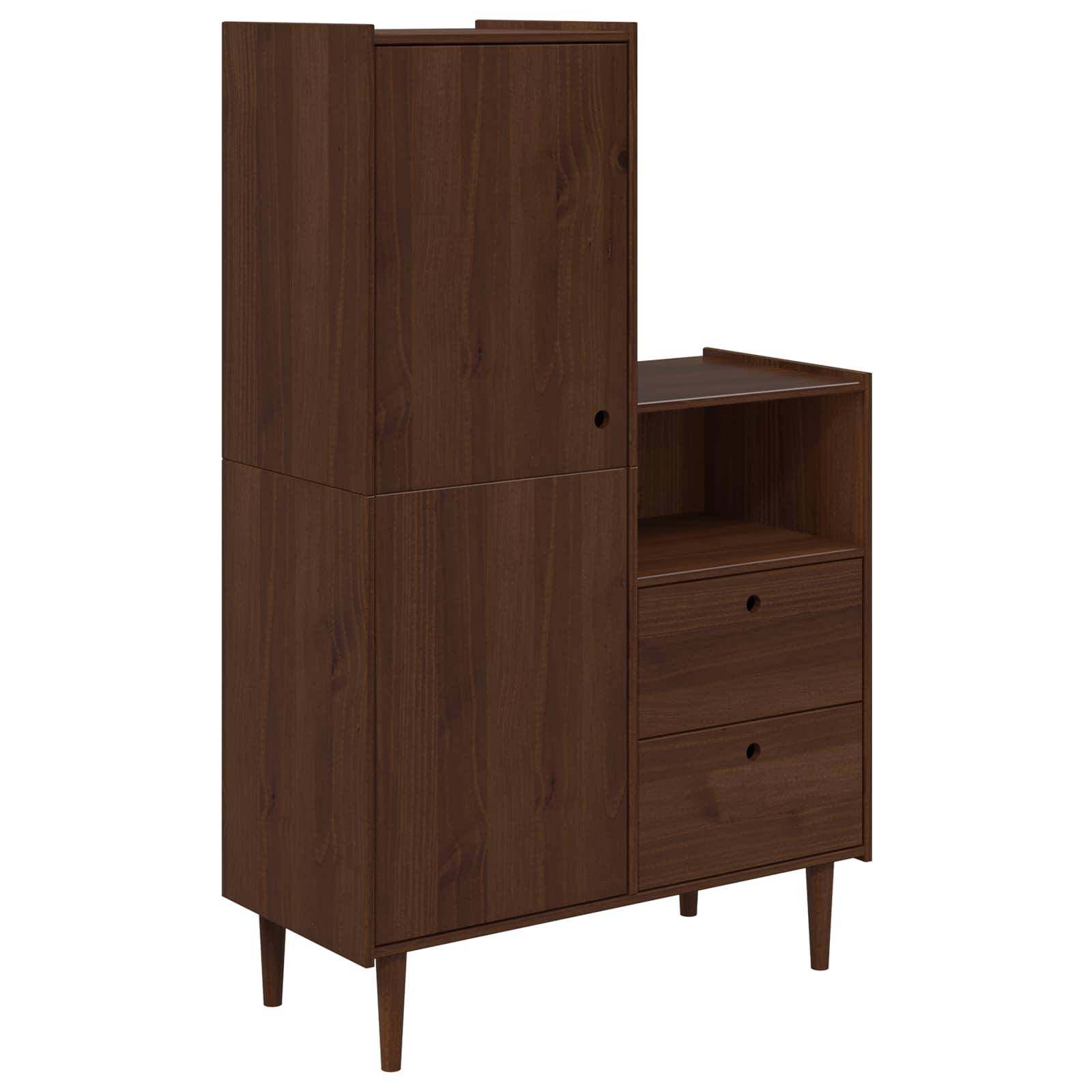 Schrank im Stil der Mitte des Jahrhunderts aus dunklem Holz mit hoher Lagertür auf der linken Seite, offenem Regal und zwei Schubladen auf der rechten Seite, stehend auf konischen Beinen.