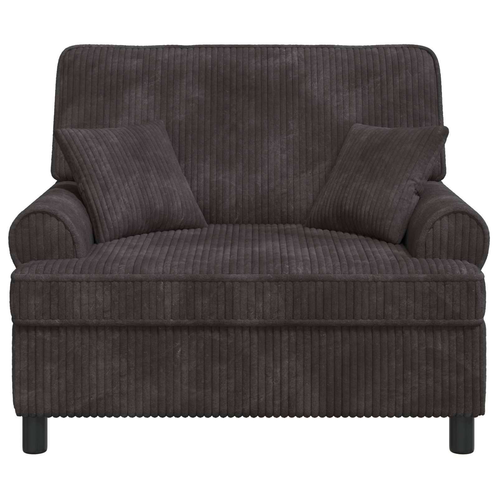 Dunkelgrauer gepolsterter Loveseat mit geripptem Stoff, zwei Kissen, abgerundeten Armlehnen und kurzen schwarzen Beinen auf weißem Hintergrund.