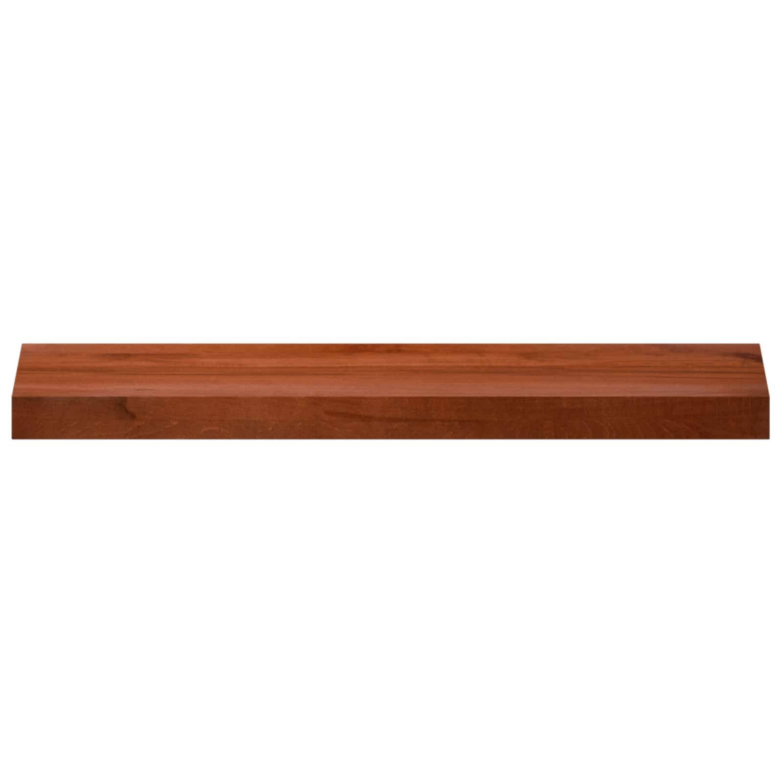 Ein langes, schmales braunes Holzregal, das auf einem einfachen weißen Hintergrund gezeigt wird.