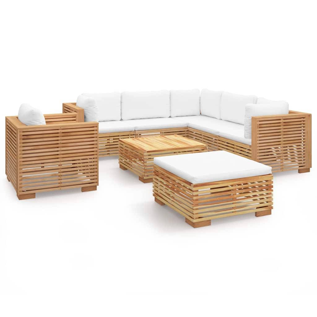 Modulares Gartensofaset mit Holzlatten-Rahmen, weißen Kissen, passenden Sesseln, Ottomane und niedrigem Couchtisch auf weißem Hintergrund