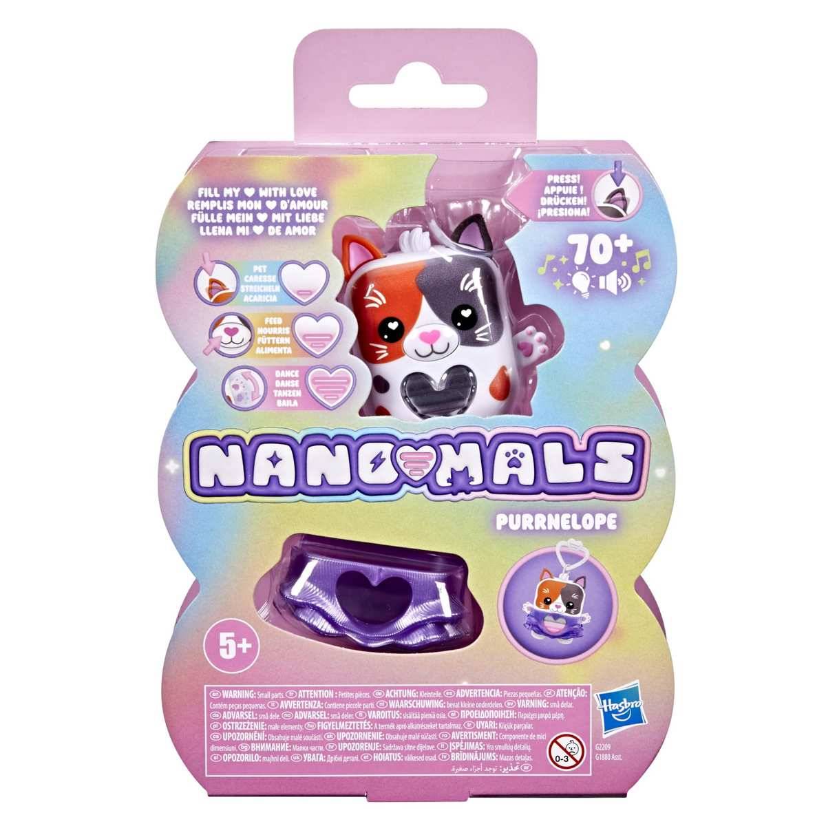 Verpackung für ein NANO MALS 'Purrnelope' Spielzeugkätzchen, Alter 5+, mit Herz-Zubehör und '70+ Sounds' Callout.