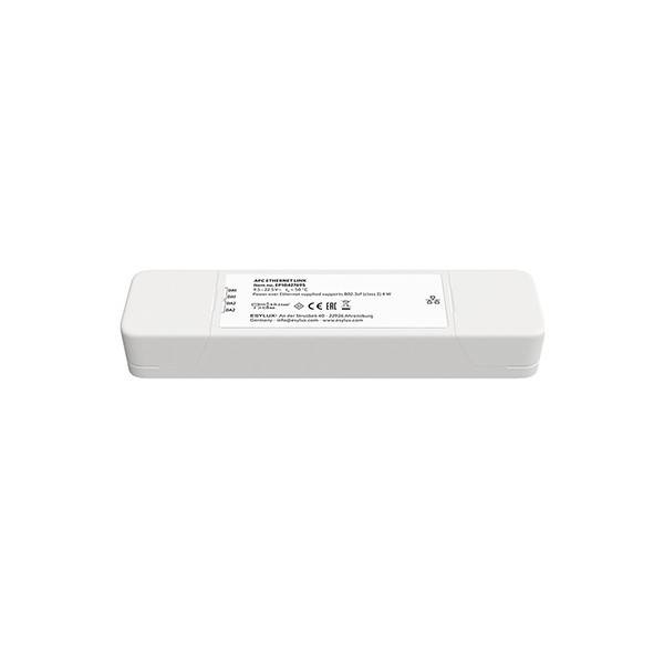 Weißes rechteckiges elektronisches Gerät oder Batteriepack mit zentriertem Etikett, isoliert auf einfachem weißem Hintergrund dargestellt.