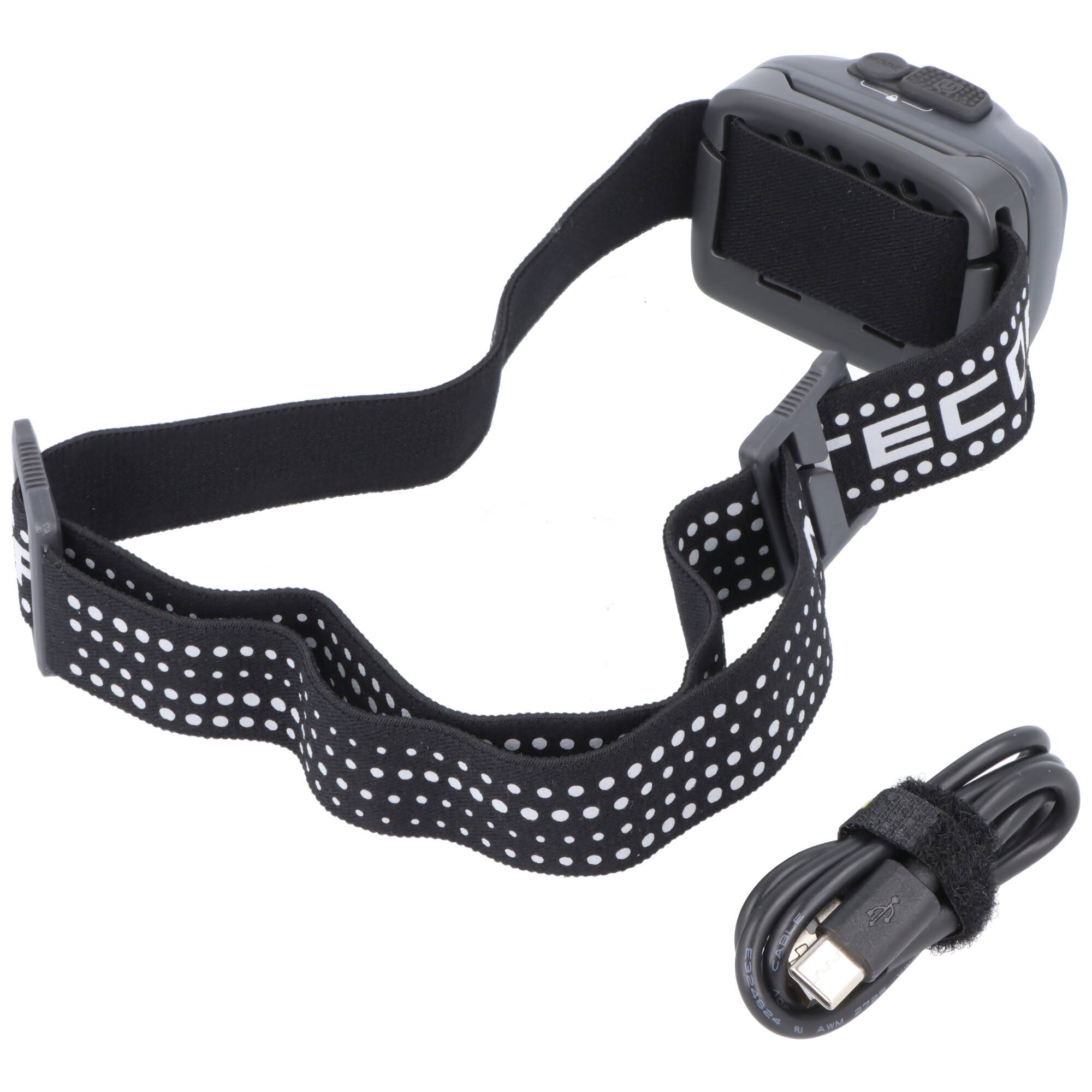 Verstellbarer schwarzer Kopfriemen mit einer montierten Action-Kamera und USB-Ladekabel auf weißem Hintergrund.