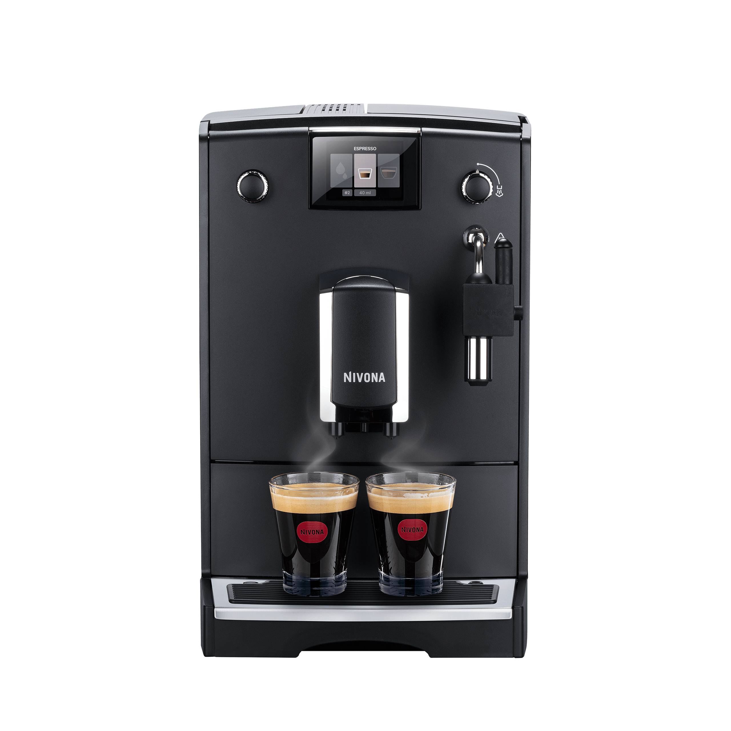 Schwarze Nivona Vollautomaten-Espressomaschine, die zwei Kaffees in Gläser auf einer Tropfschale ausschenkt, mit TassenDisplay und Dampflanze.