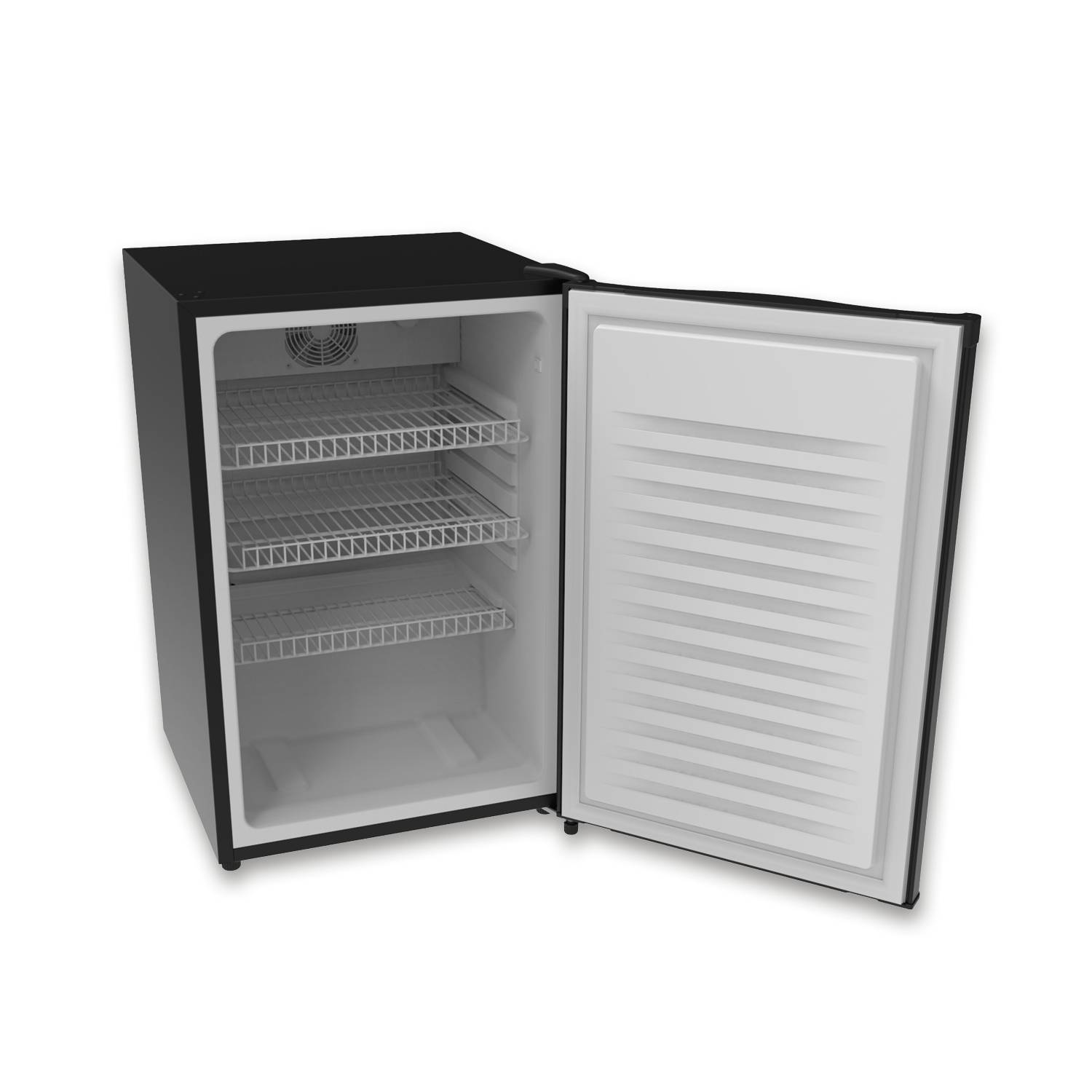 Kleine offene Mini-Kühlschrank mit drei Drahtregalen und einem Gefrierfach oben, vor schwarzem Hintergrund dargestellt.