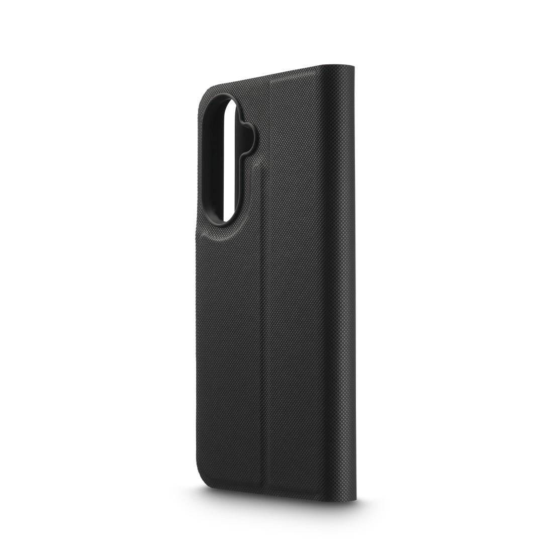 Schwarze strukturierte Smartphone-Schutzhülle in Seitenansicht, mit vertikalem Kameraausschnitt auf der Rückseite und umklappbarem Vorderdeckel auf weißem Hintergrund.