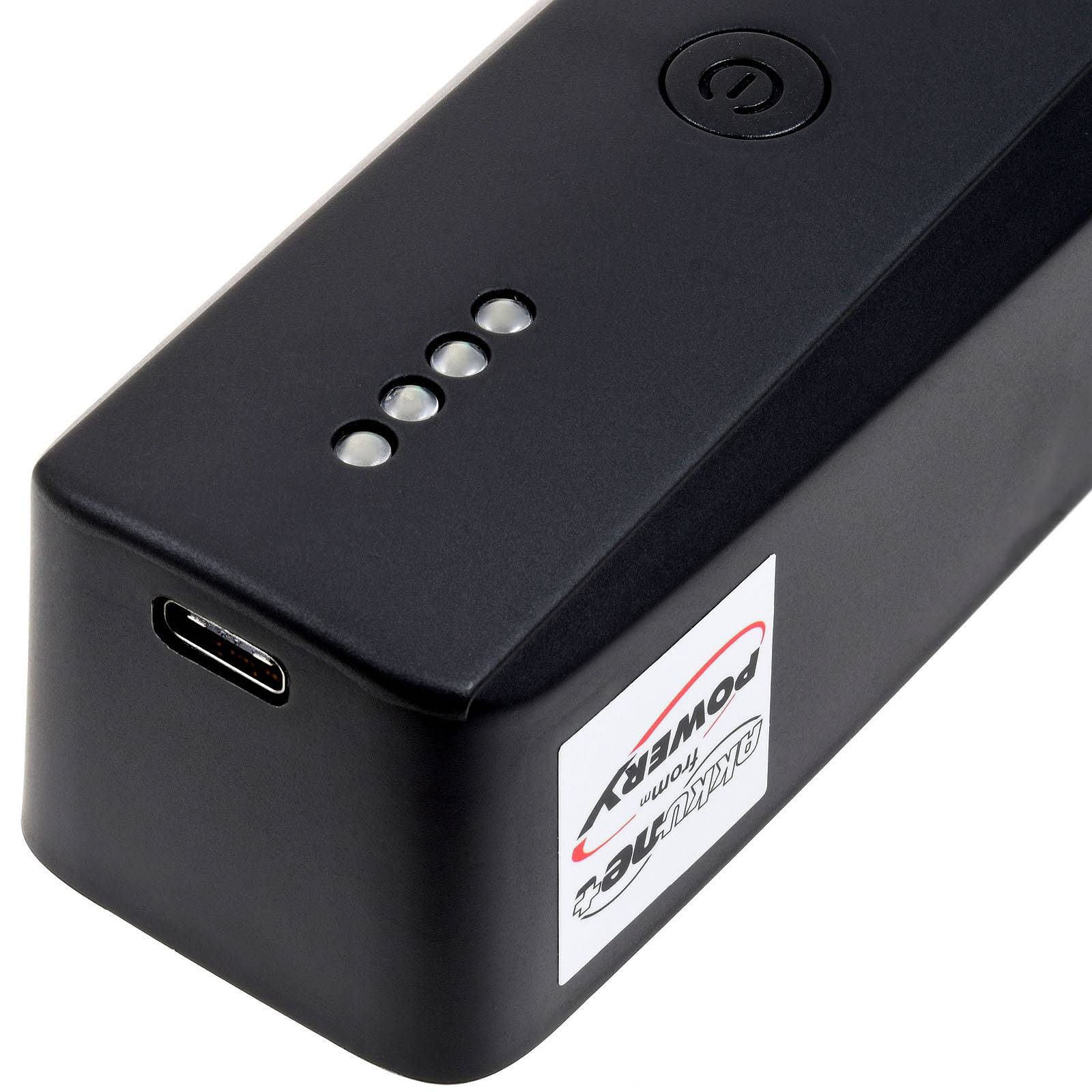 Schwarze tragbare Batterie mit USB-C-Anschluss, Stromschalter und vier LED-Ladeindikatoren.