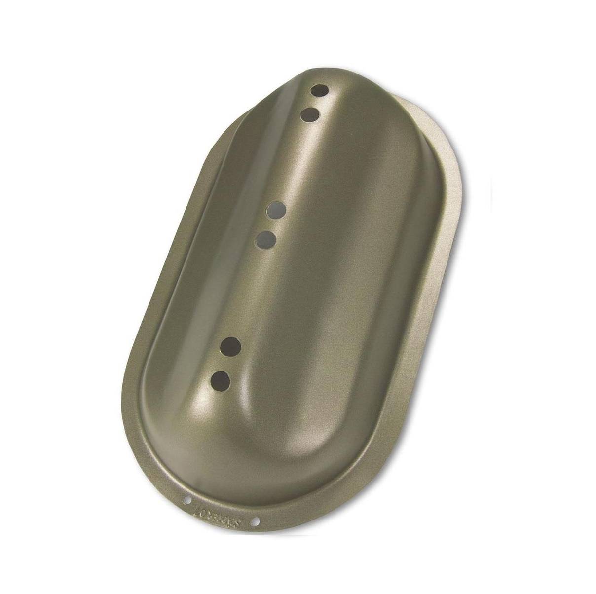 Ovale Metallbackform mit erhöhten Rändern und mehreren Drainagelöchern, dargestellt auf weißem Hintergrund.