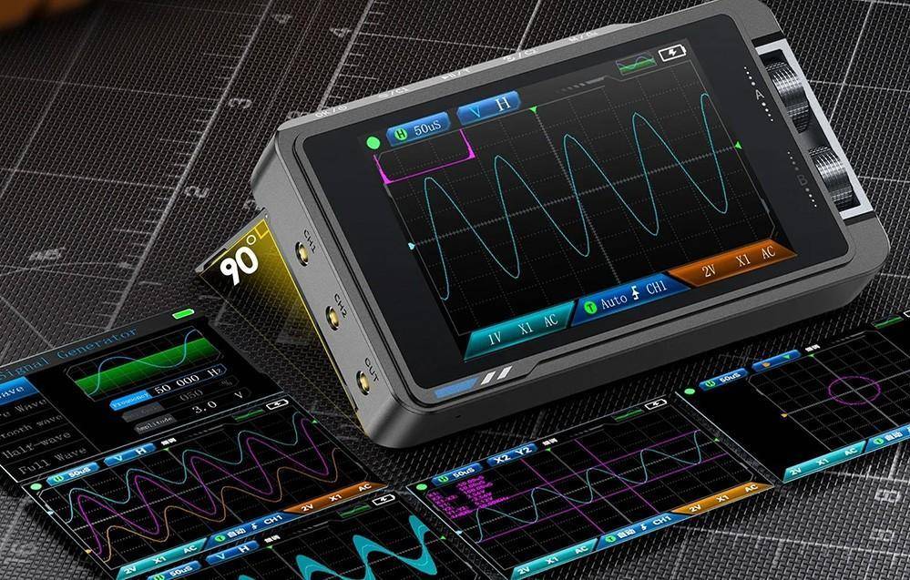 Digitales Oszilloskop-Display mit einer Wellenformkurve auf einem schwarzen Gitter, mit Signalreglern und kleineren Wellenformfeldern darunter.