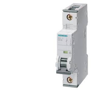 Siemens-Leitungsschutzschalter, weißes Elektroschaltermodul auf einfachem Hintergrund gezeigt.