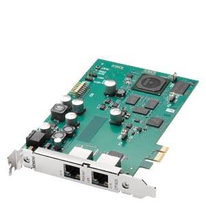 Grüne PCI-Netzwerkschnittstellenkarte mit zwei Ethernet-Anschlüssen und einer Metallhalterung, gezeigt auf weißem Hintergrund.