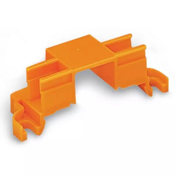 Orangener Kunststoff-Montageclip mit Schnappverschluss-Seitenbefestigungen, isoliert auf weißem Hintergrund dargestellt.