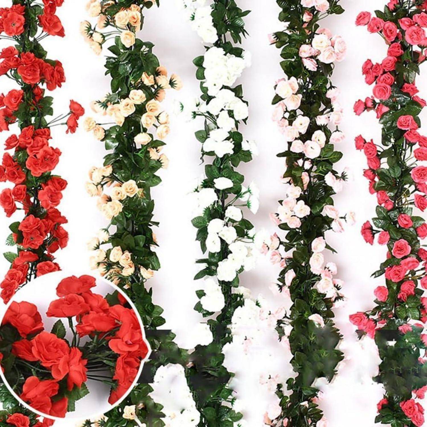 Vertikale Rosengirlanden in Rot, Creme, Weiß und Rosa, die vor einem weißen Hintergrund hängen, mit einer Nahaufnahme eines roten Rosenbuketts in einem Inset.