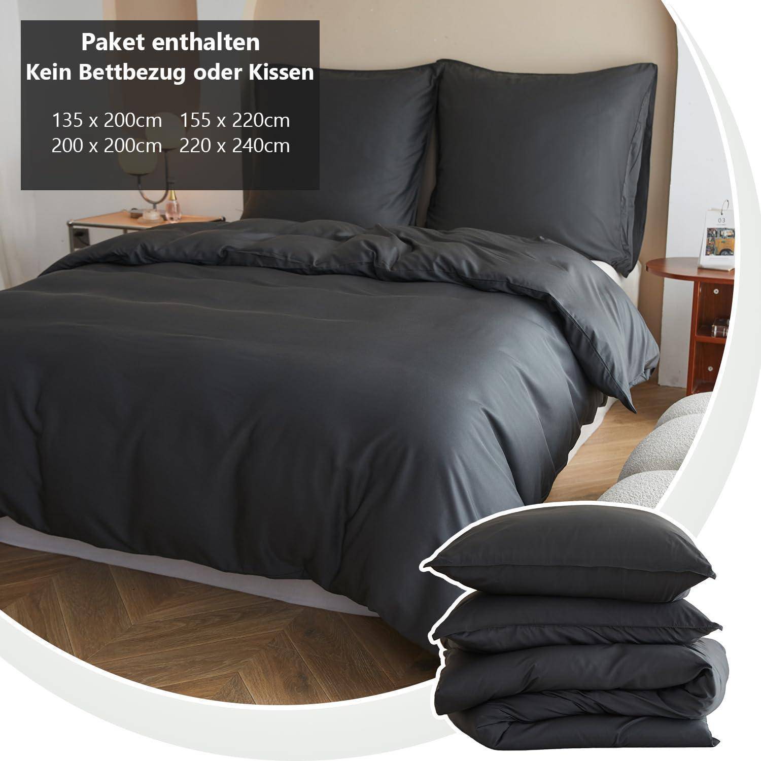 Schwarze Bettdeckenbezugsgarnitur auf einem Bett mit zwei Kissen; Text besagt, dass das Paket keine Bettwäsche oder Kissen enthält und listet Größen von 135x200, 155x220, 200x200, 220x240 cm auf.