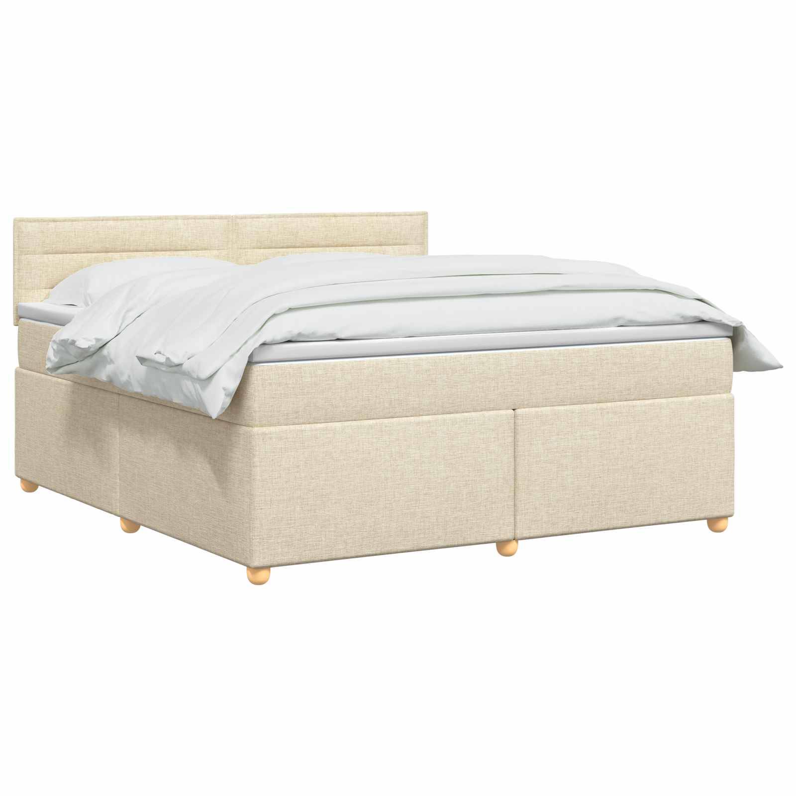 Beige gepolstertes Bett mit Kopfteil, weiße Bettwäsche und Schubladen zur Aufbewahrung auf weißem Hintergrund.